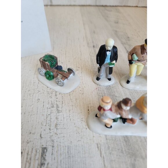 Dept 56 59293 Nicholas Nickelby heritage village accessory xmas - Picture 3 of 7